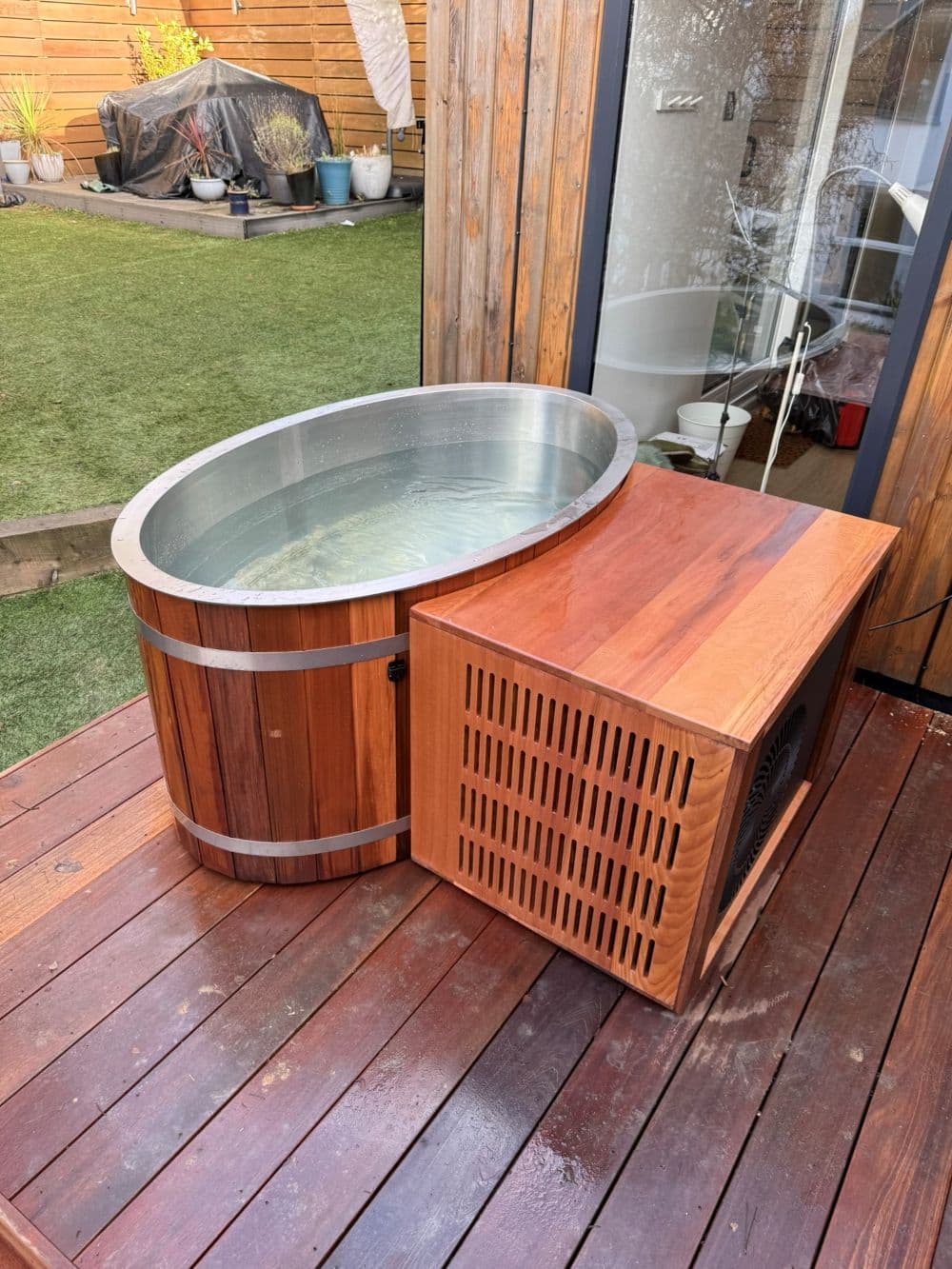 Odyssey cold plunge in use