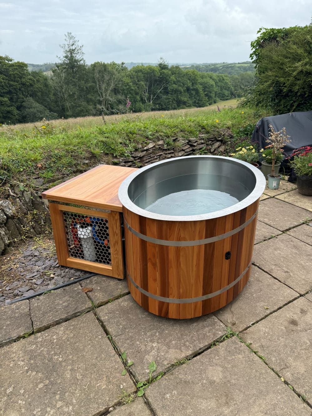 Odyssey cold plunge in use